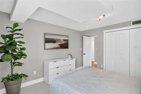 102 N Clayton Street Mount Dora FL 32757