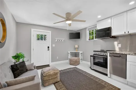 102 N Clayton Street Mount Dora FL 32757