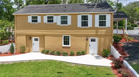 102 N Clayton Street Mount Dora FL 32757