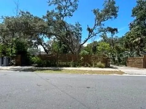 5112 E 122nd Avenue Tampa FL 33617