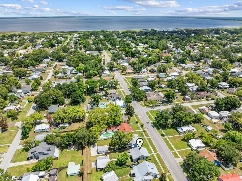 714 Massachusetts Avenue St Cloud FL 34769