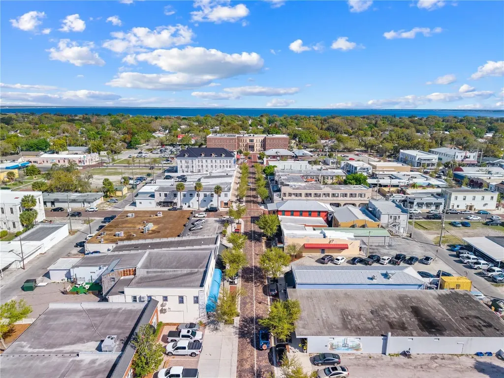 714 Massachusetts Avenue St Cloud FL 34769