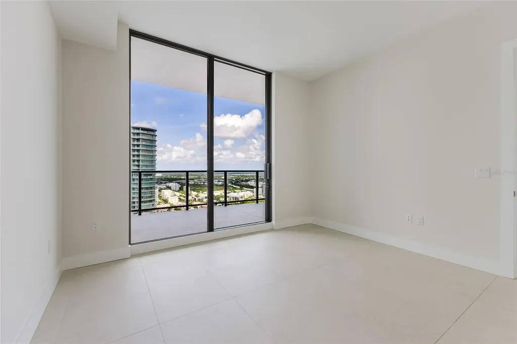 275 1st Avenue S St Petersburg FL 33701