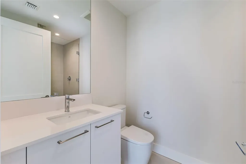 275 1st Avenue S St Petersburg FL 33701