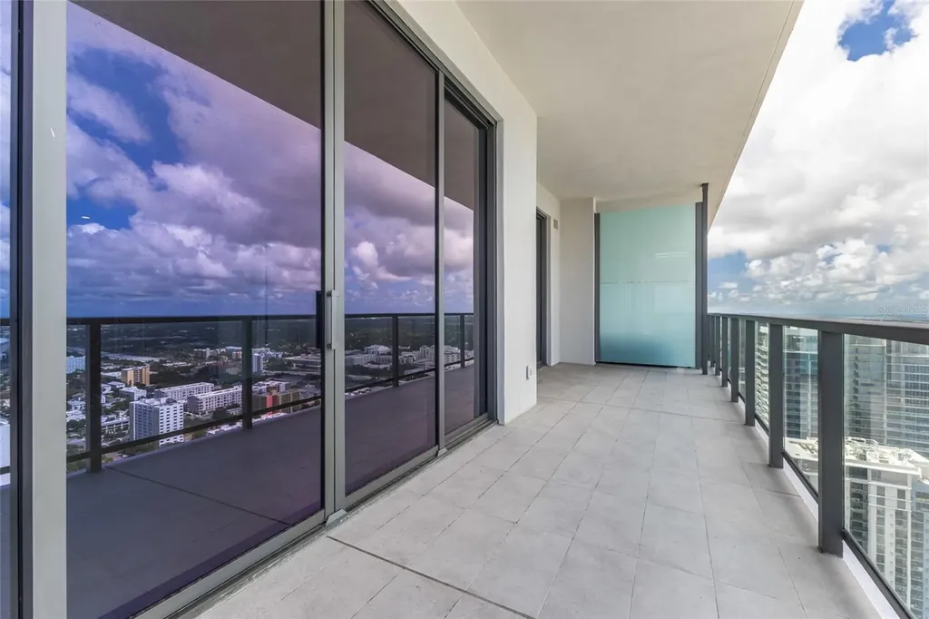 275 1st Avenue S St Petersburg FL 33701