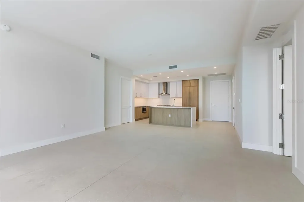 275 1st Avenue S St Petersburg FL 33701