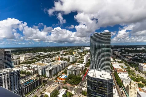 275 1st Avenue S St Petersburg FL 33701