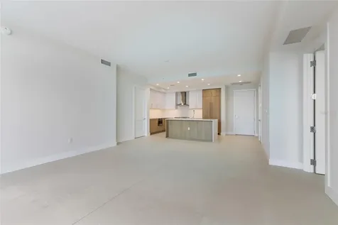 275 1st Avenue S St Petersburg FL 33701