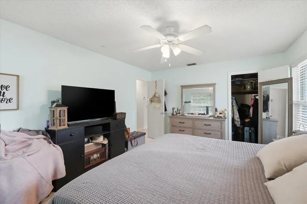 137 Wood Hall Drive Mulberry FL 33860