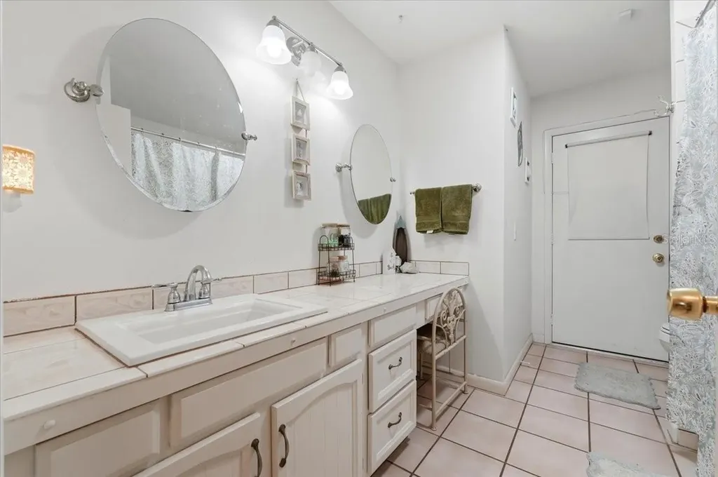 137 Wood Hall Drive Mulberry FL 33860