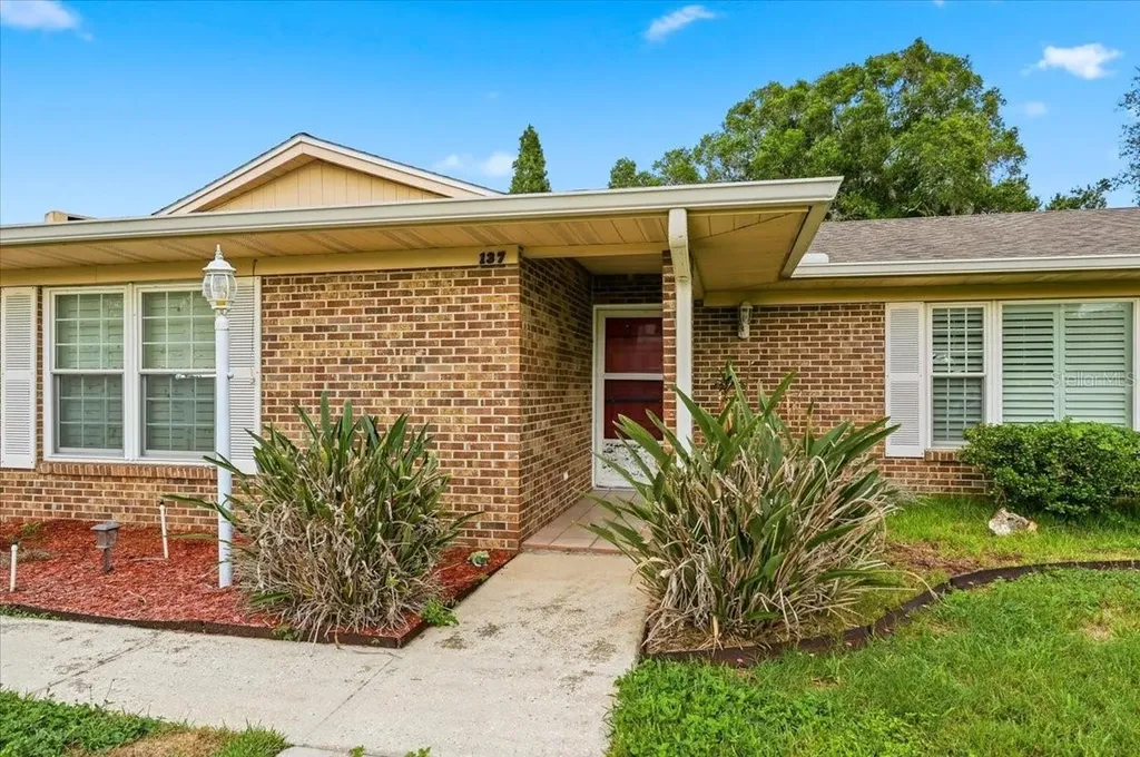 137 Wood Hall Drive Mulberry FL 33860