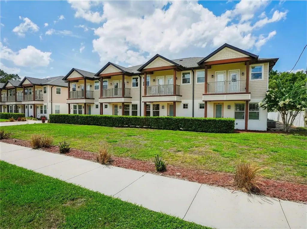 2233R E Kaley Avenue Orlando FL 32806