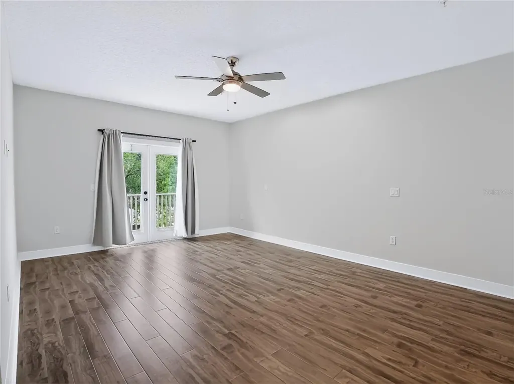 2233R E Kaley Avenue Orlando FL 32806