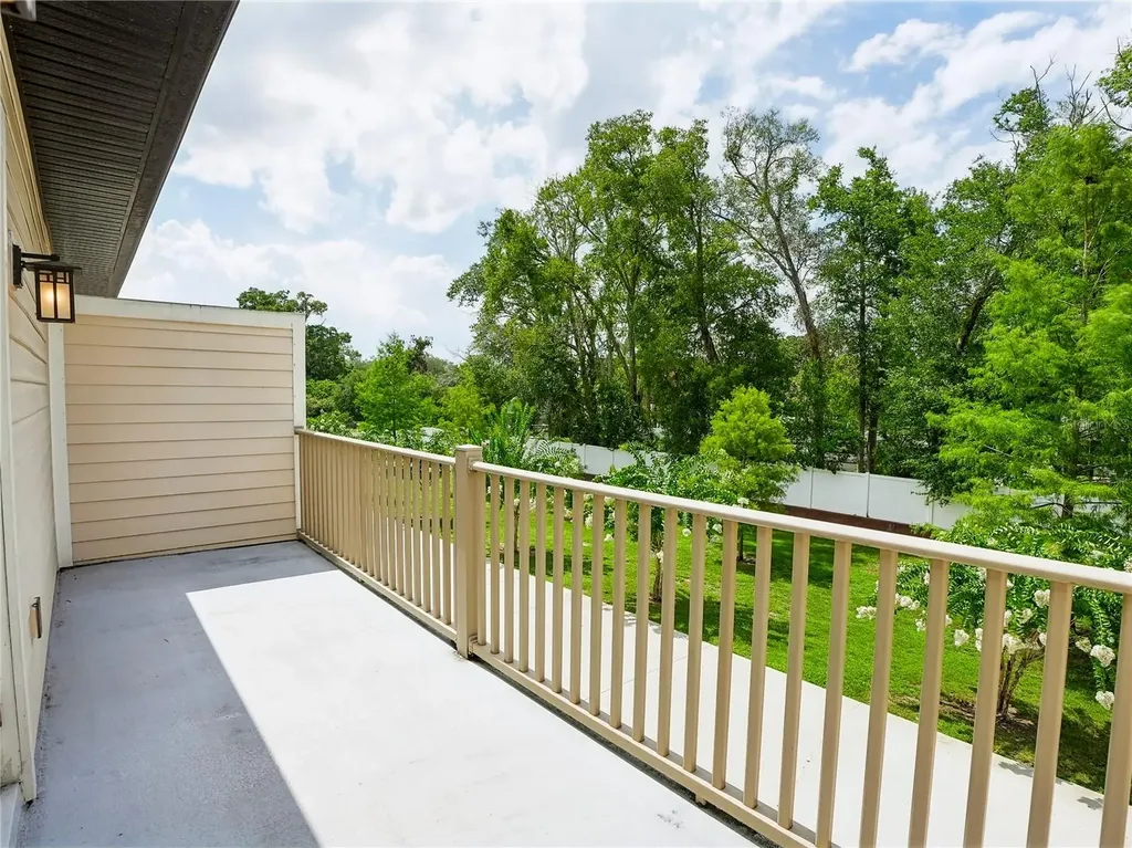 2233R E Kaley Avenue Orlando FL 32806