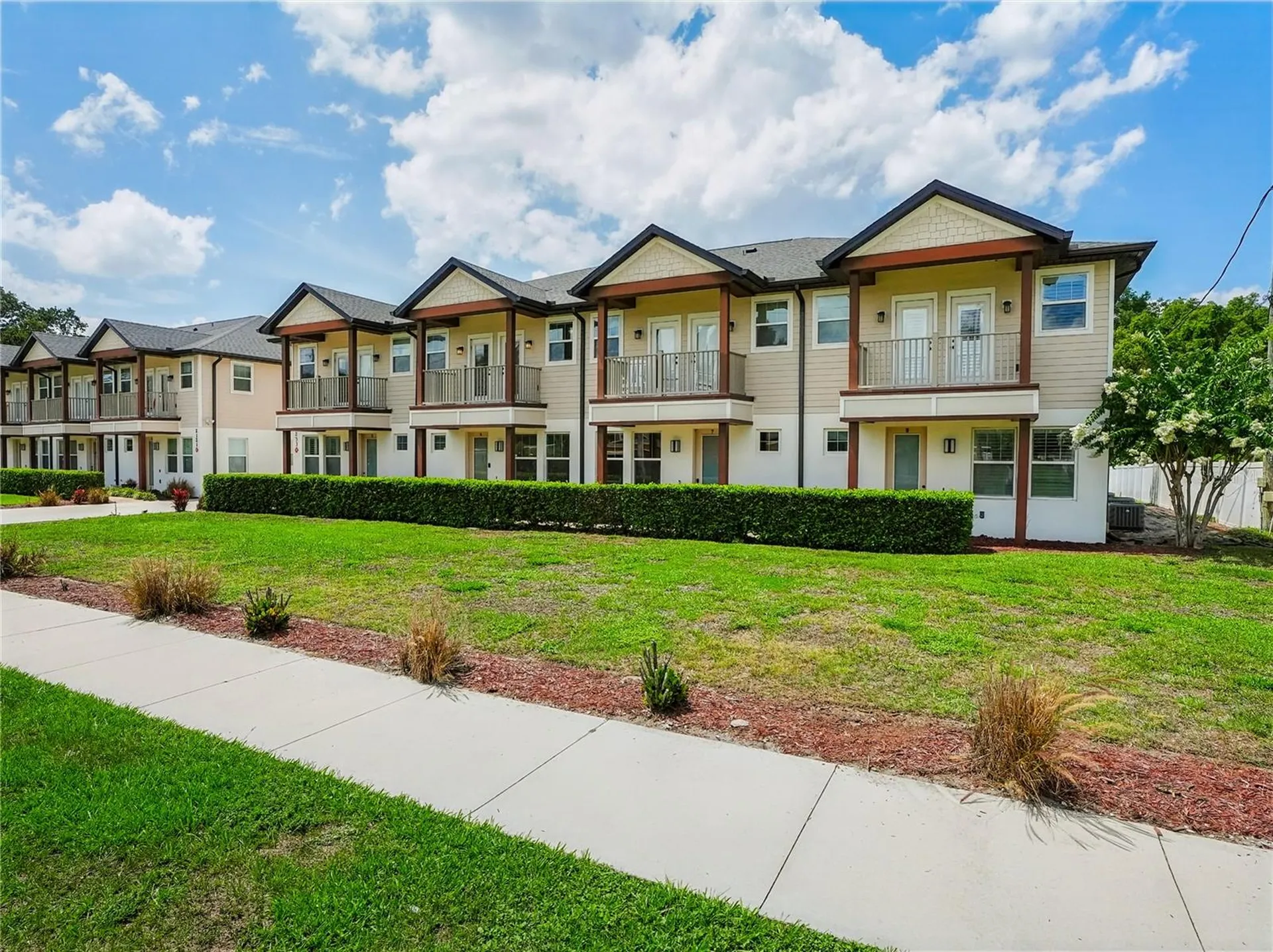 2233R E Kaley Avenue Orlando FL 32806