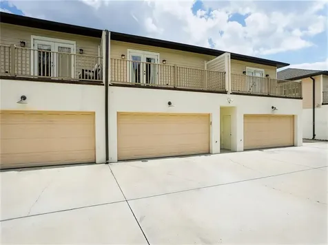 2233R E Kaley Avenue Orlando FL 32806