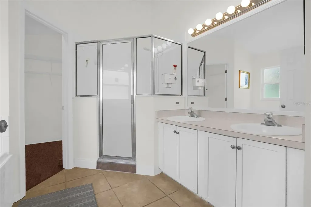102 Saffron Way Kissimmee FL 34758