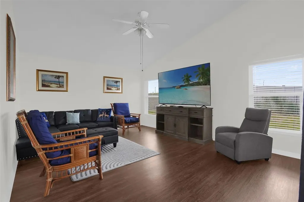 102 Saffron Way Kissimmee FL 34758