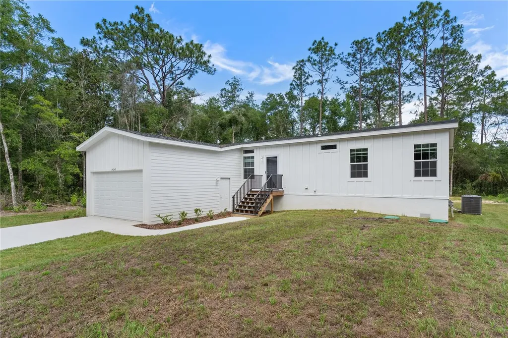 14249 E Razorbill Avenue Weeki Wachee FL 34614