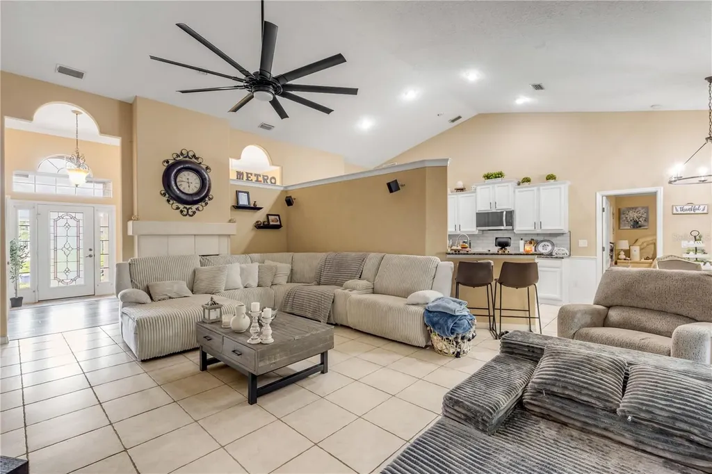 625 Quail Lake Drive Debary FL 32713