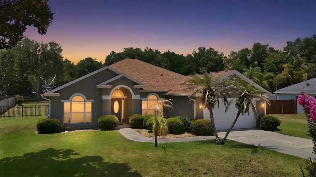 36723 Sundance Drive Grand Island FL 32735