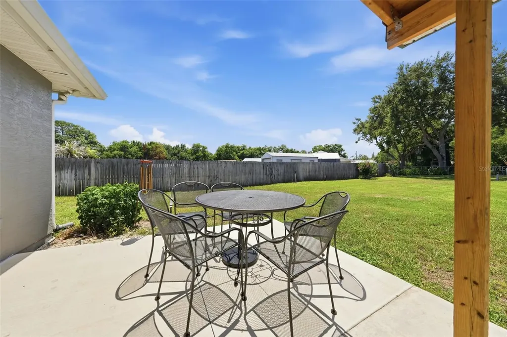 36723 Sundance Drive Grand Island FL 32735