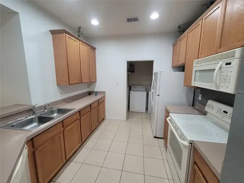 3321 Whitestone Circle Kissimmee FL 34741