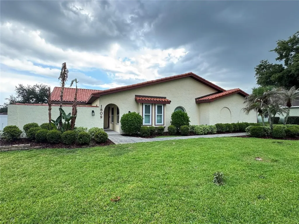1809 Stella Court N Lakeland FL 33813