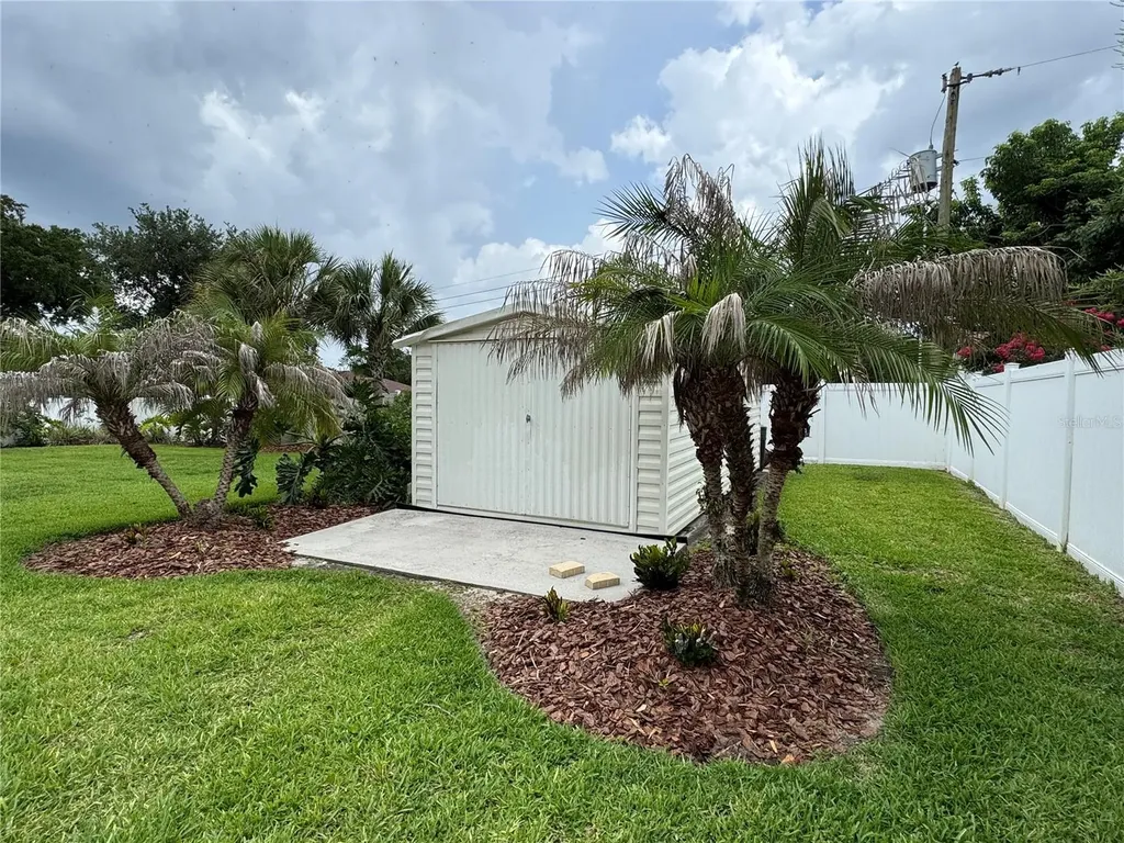 1809 Stella Court N Lakeland FL 33813