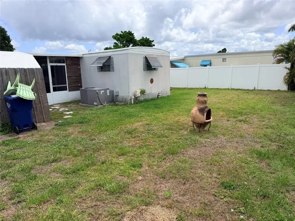 208 50th Avenue Drive E Bradenton FL 34203