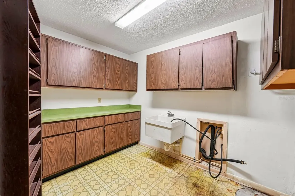 5362 Shalley Circle W Fort Myers FL 33919