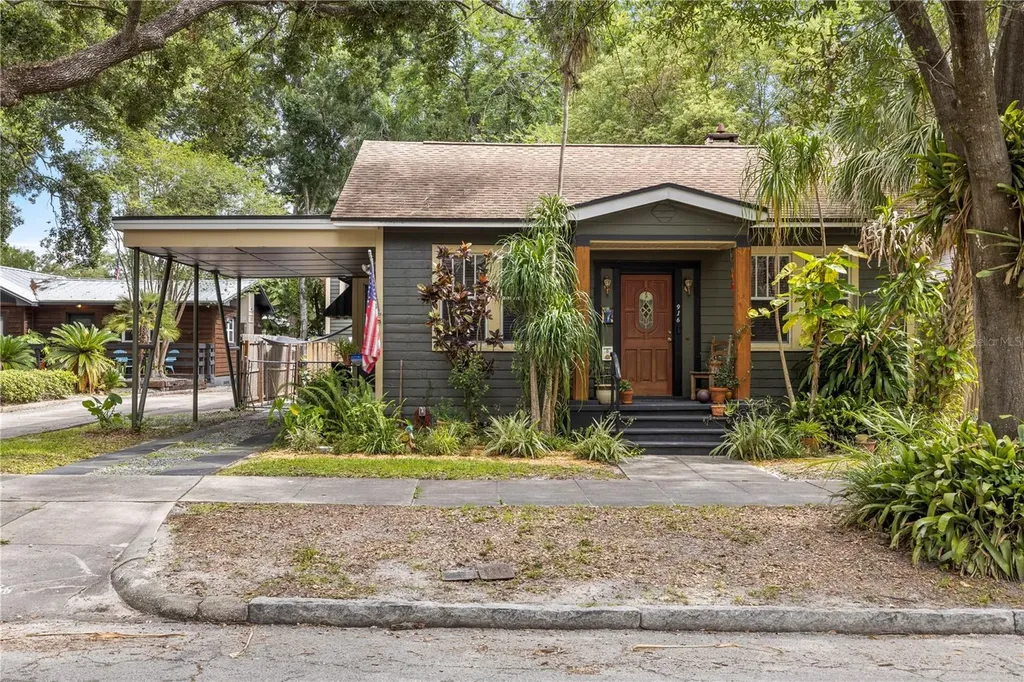 916 E Broad Street Tampa FL 33604