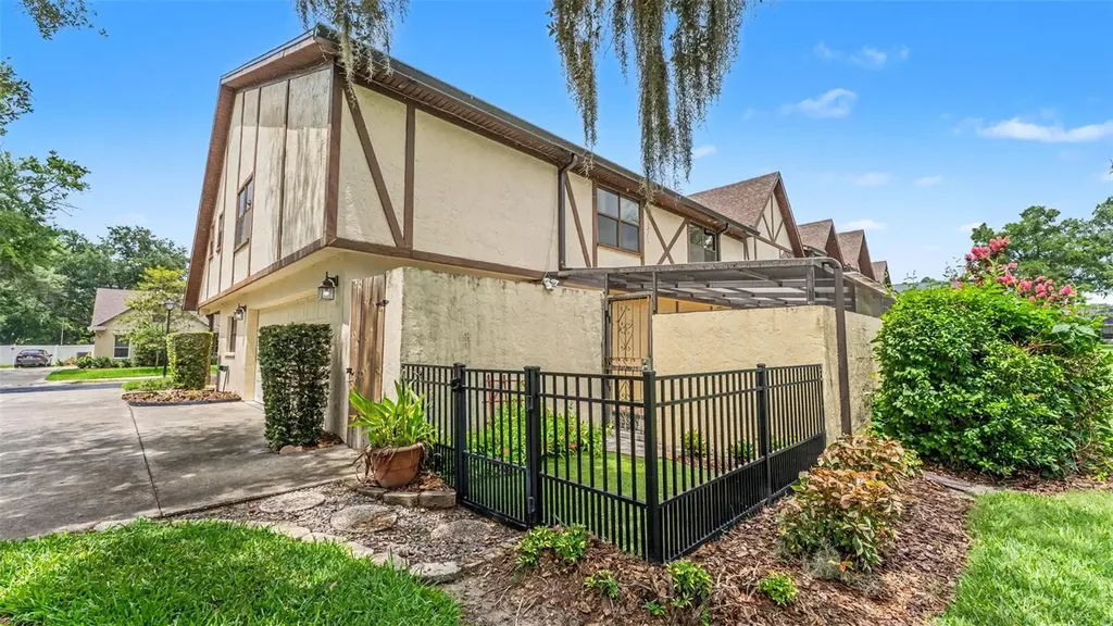 633 Victoria Square Lane Lakeland FL 33813