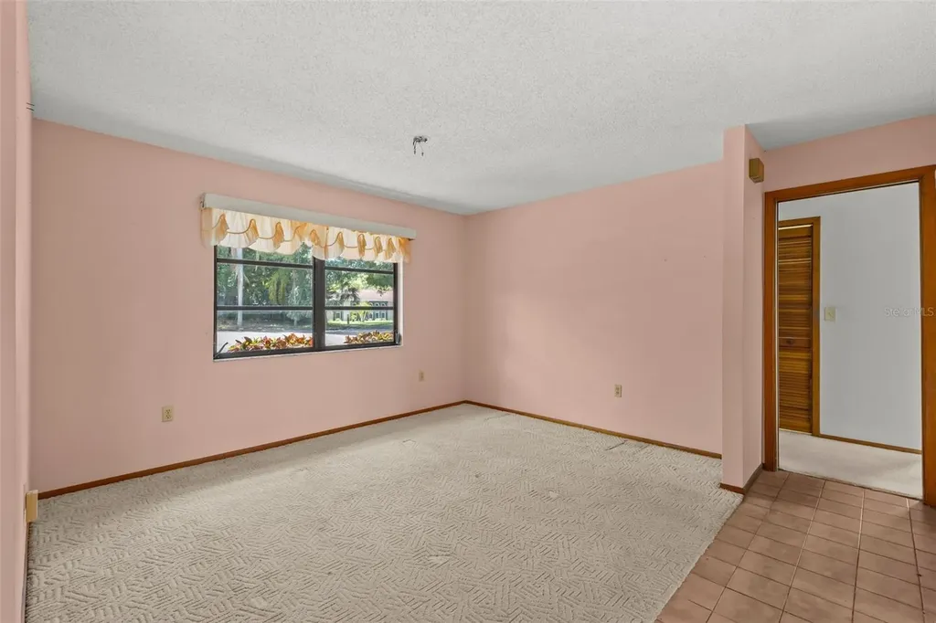 505 Village Oak Drive Tarpon Springs FL 34689