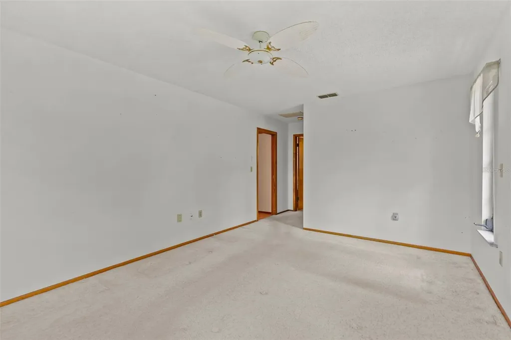 505 Village Oak Drive Tarpon Springs FL 34689