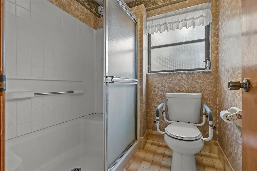 505 Village Oak Drive Tarpon Springs FL 34689