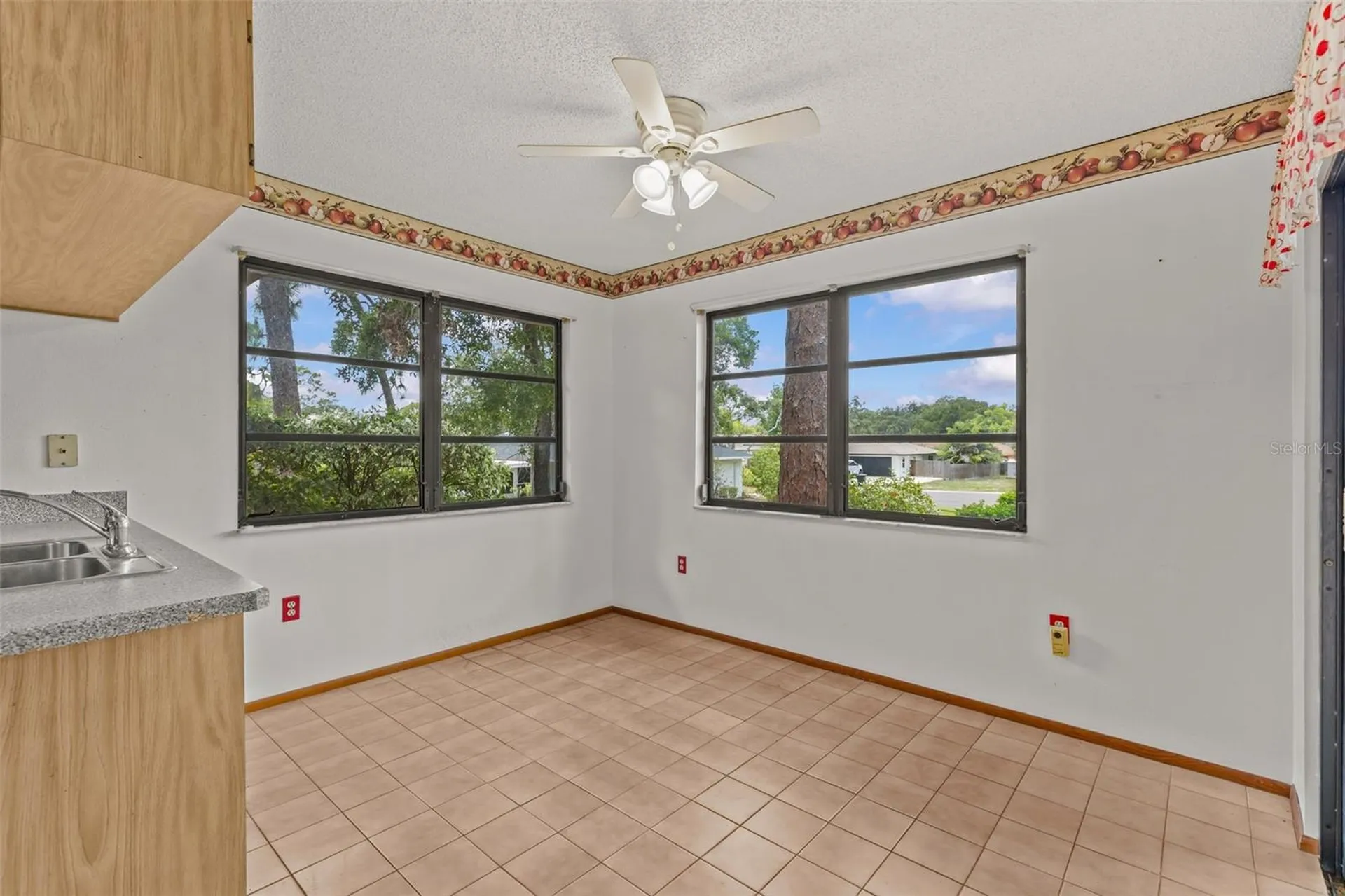 505 Village Oak Drive Tarpon Springs FL 34689
