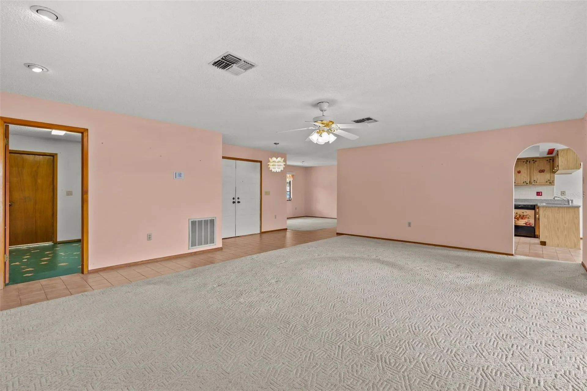 505 Village Oak Drive Tarpon Springs FL 34689
