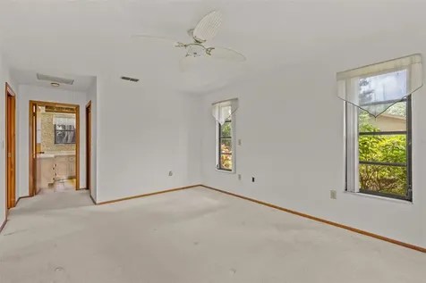 505 Village Oak Drive Tarpon Springs FL 34689