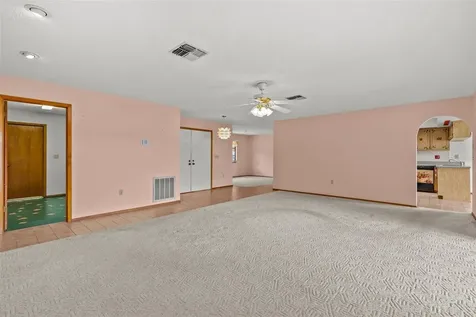 505 Village Oak Drive Tarpon Springs FL 34689