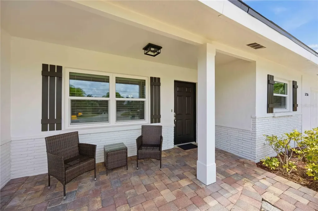 5726 Waneta Place Sarasota FL 34231