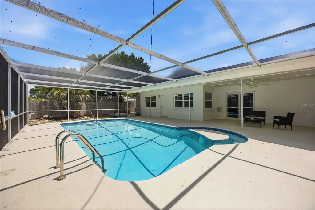 5726 Waneta Place Sarasota FL 34231