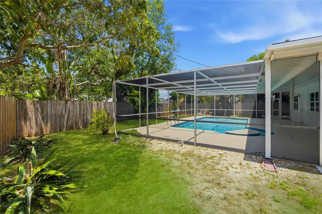 5726 Waneta Place Sarasota FL 34231
