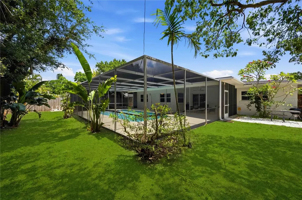 5726 Waneta Place Sarasota FL 34231