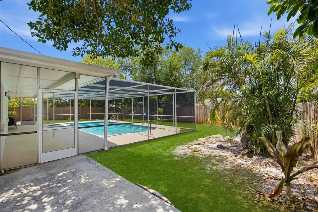 5726 Waneta Place Sarasota FL 34231