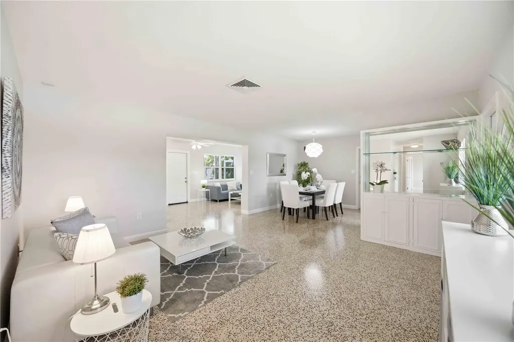 5726 Waneta Place Sarasota FL 34231