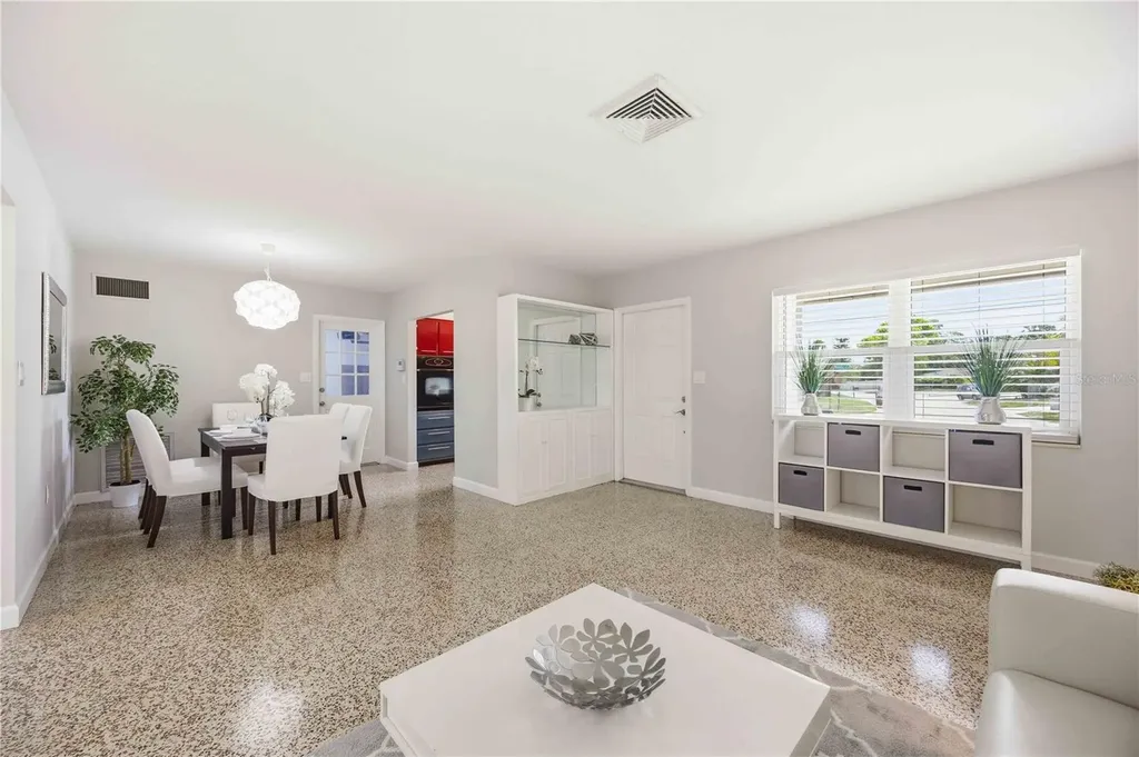5726 Waneta Place Sarasota FL 34231
