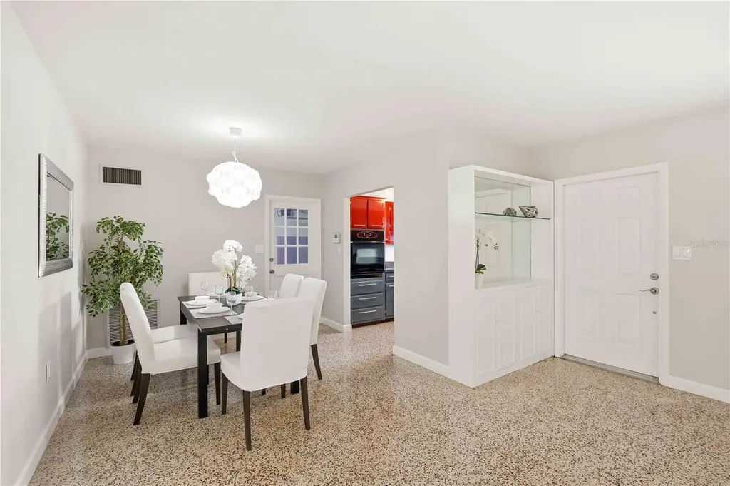5726 Waneta Place Sarasota FL 34231