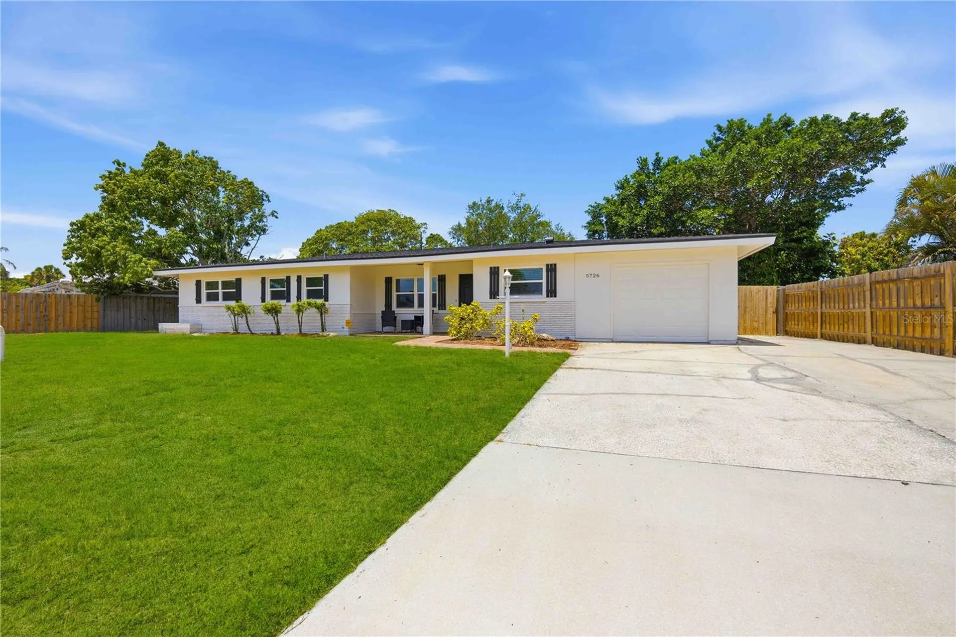 5726 Waneta Place Sarasota FL 34231