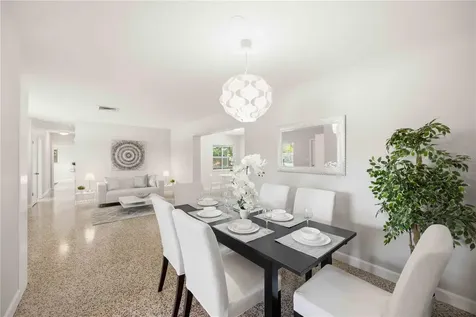 5726 Waneta Place Sarasota FL 34231